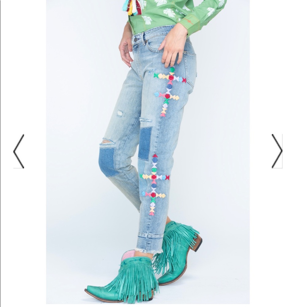 Mm Vintage Boutique decorated boyfriend Jeans